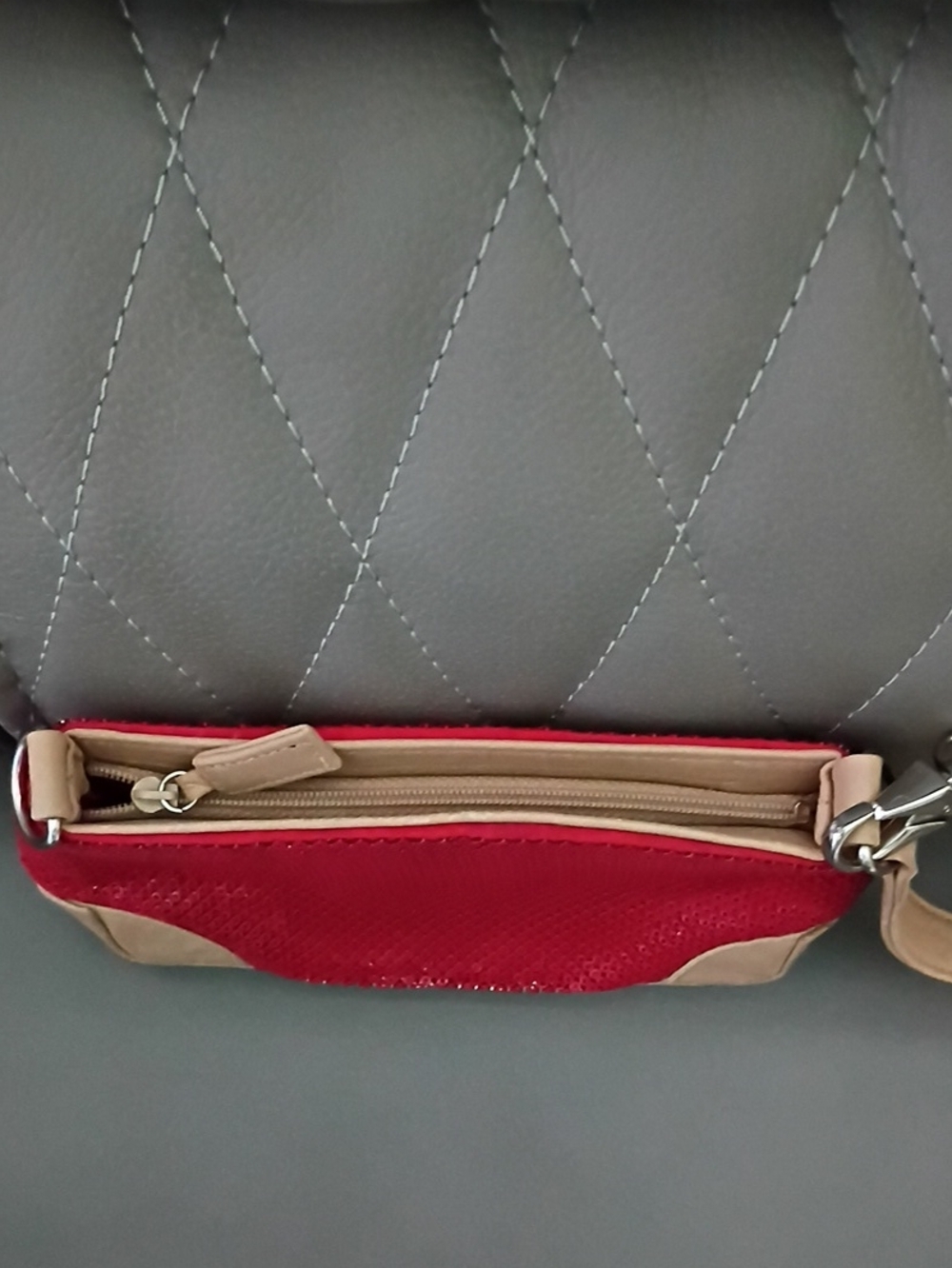 Whiting & Davis Mini Convertible Handbag - Picture 4 of 7